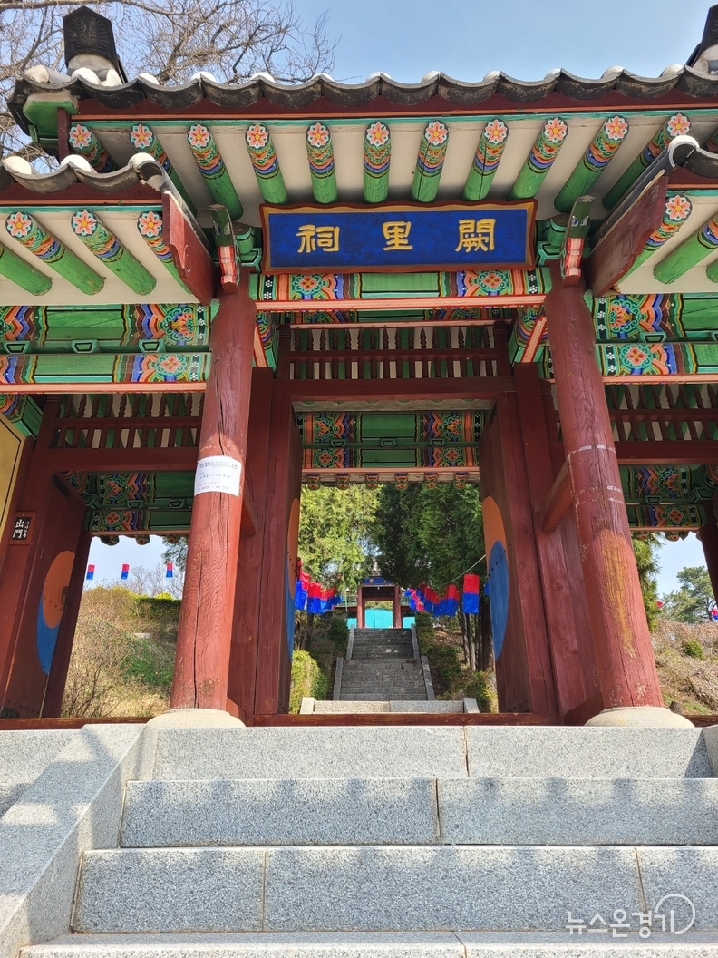 궐리사. 궐리사는 절이 아니고 공자의 위패를 모신 사당이다.
