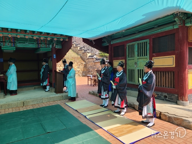 오늘의 석전제향을 주관하는 초헌관, 아헌관, 종헌관