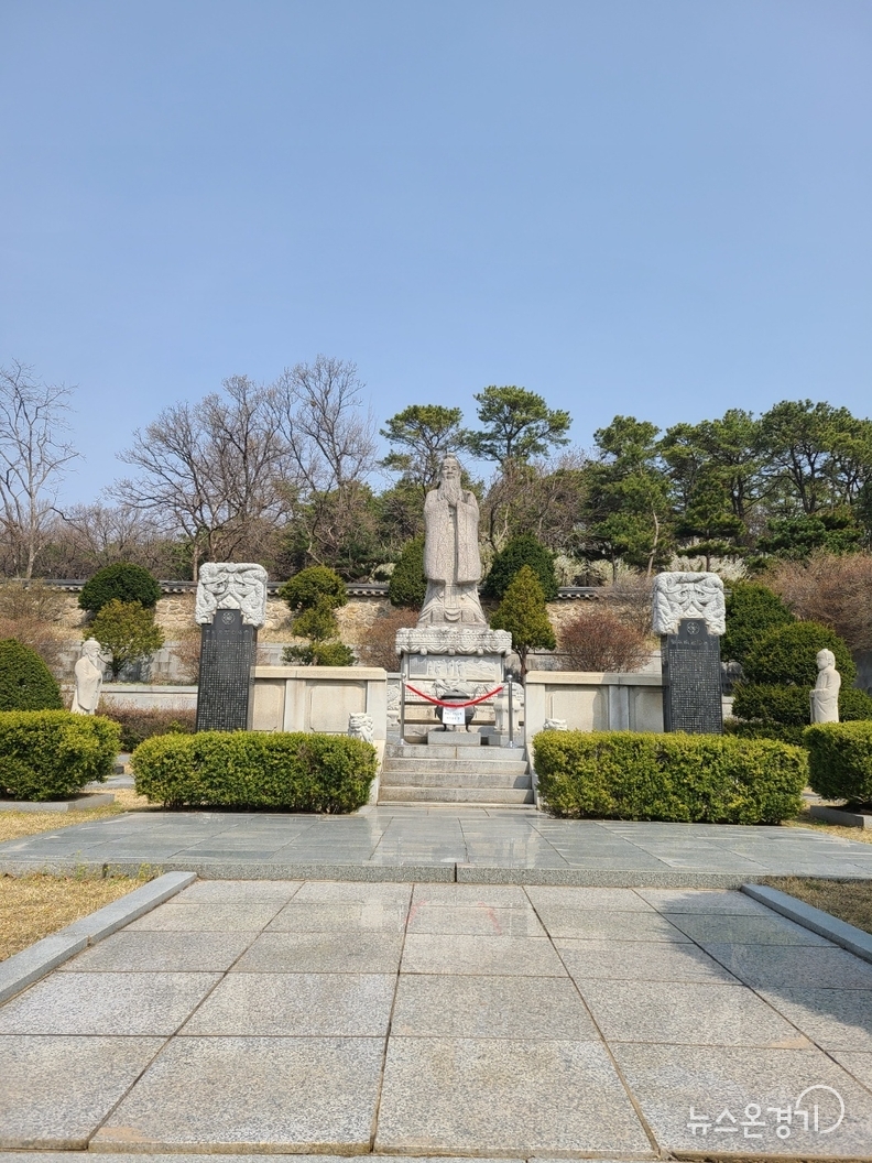 공자석상