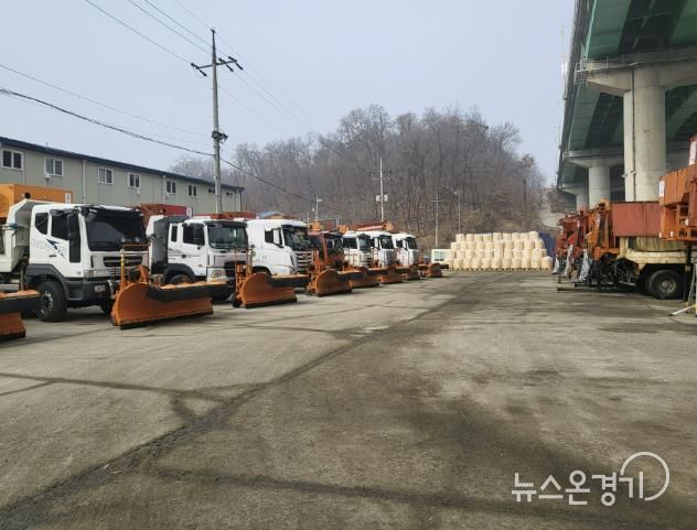 용인특례시는 겨울철 대설에 대비해 선제적 제설 대책을 가동했다