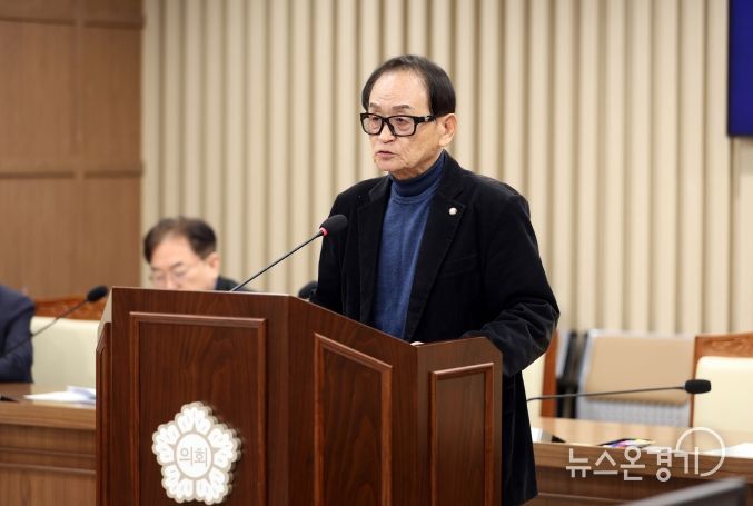 수원특례시의회 권기호 의원이 제399회 임시회 도시미래위원회에서 발언하고 있다.